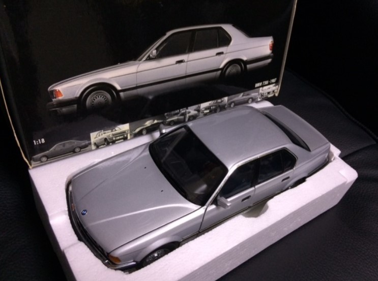 1/18】 PMA ミニチャンプス 730i 1987 7シリーズ ミニチャンプス