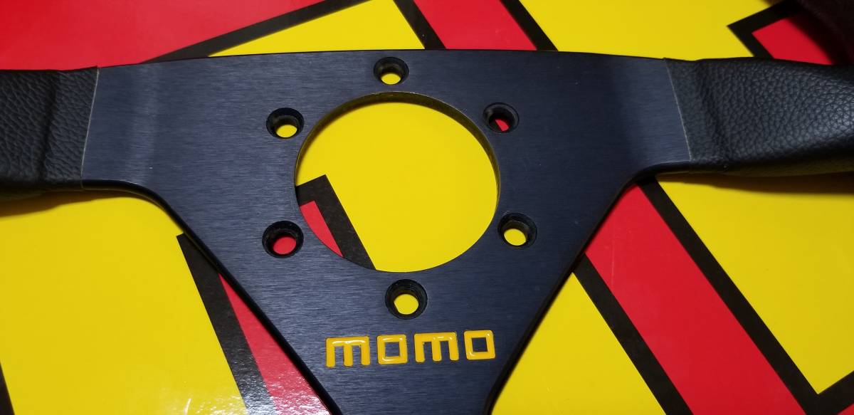 MOMO モモ ハンドル ステアリング VELOCE RACING ヴェローチェ