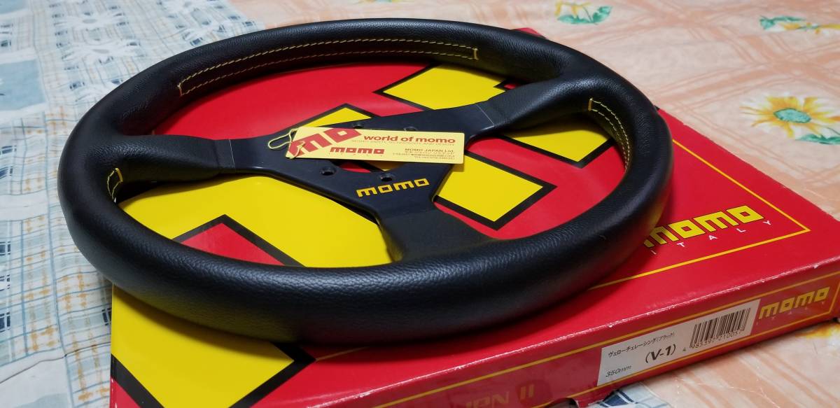 MOMO モモ ハンドル ステアリング VELOCE RACING ヴェローチェ