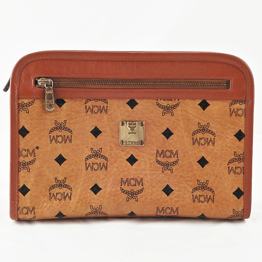 MCM エムシーエム◆セカンドバッグ クラッチ コニャック ロゴ総柄 鞄 PVC★2081 MCM（セカンドバッグ&frasl;クラッチバッグ）のフリマアイテム一覧 MCM セカンドバッグ エムシーエム セカンドバッグの通販 バッグの通販