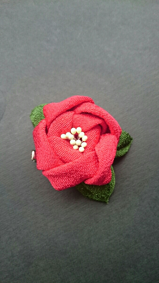 つまみ細工 椿の髪飾り かんざし 売買されたオークション情報 Yahooの商品情報をアーカイブ公開 オークファン Aucfan Com