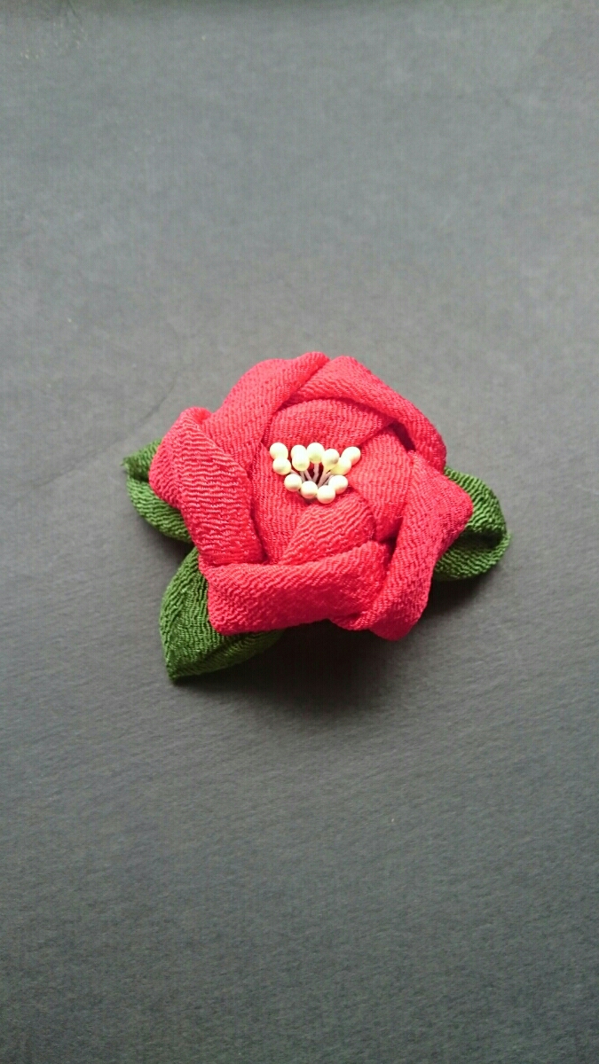 つまみ細工 椿の髪飾り かんざし 売買されたオークション情報 Yahooの商品情報をアーカイブ公開 オークファン Aucfan Com