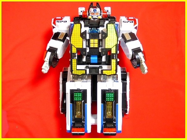 未開封 バンダイ 特捜戦隊デカレンジャー DX特捜変形 デカバイクロボ