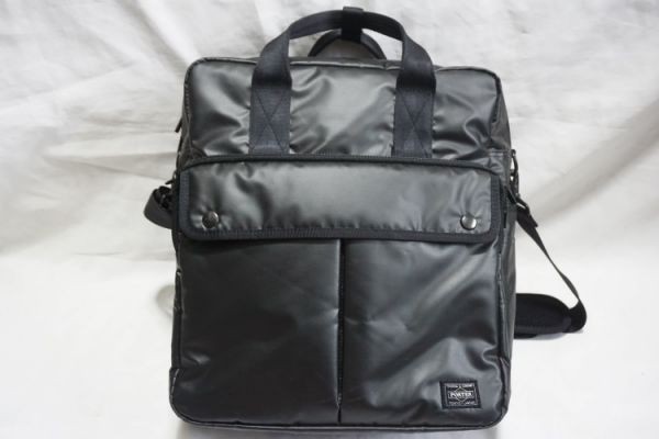  PORTER 吉田カバン 2wayショルダーバッグ /防水/ラバー素材/パソコン/ブラック/黒/ヘルメットバッグ/ミリタリー(ショルダーバッグ)｜売買されたオークション情報、yahooの商品情報をアーカイブ かばん、バッグ
