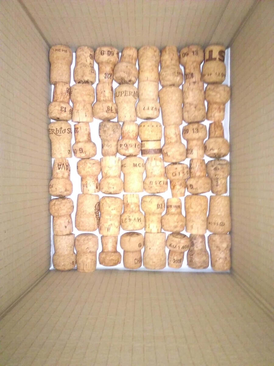 シャンパン　コルク　栓　312個　DIY 大量　ワイン　工作　材料　素材　スパークリングワイン　