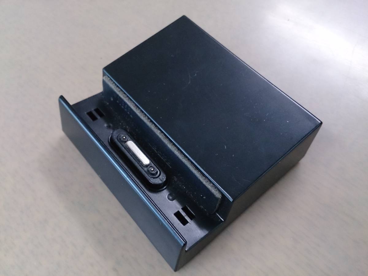 送料無料■ XPERIA Z1f用充電器■卓上ホルダタイプ_2