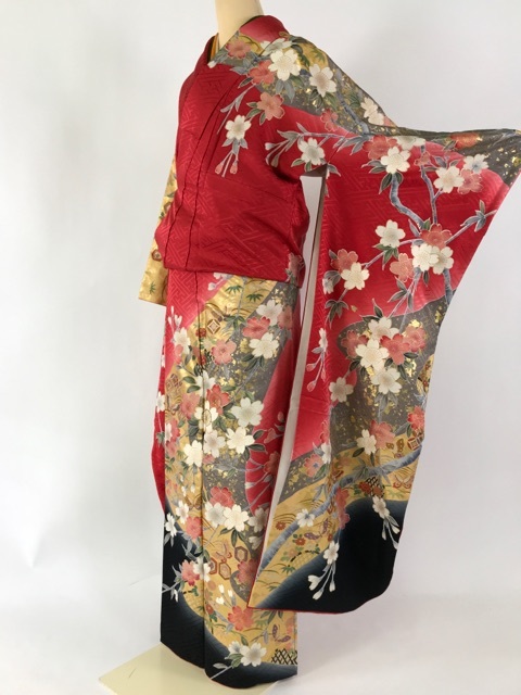中古 価格 スピ買□ 着物 1円 名品 振袖 赤 桜 金駒刺繍 蝶 亀甲 金彩