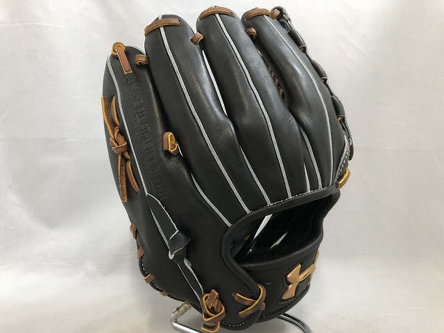 アンダーアーマーQBB0086硬式用 内野手用グラブ 松田宣浩モデル 28cm アンダーアーマー 硬式内野手用グローブ QBB0086 BLK 松田型 即戦力品