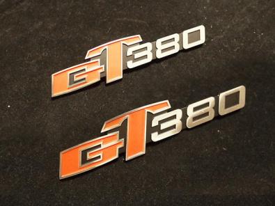 純正新品GT380サンパチ☆サイドカバーエンブレム☆左右セット 【公式通販】