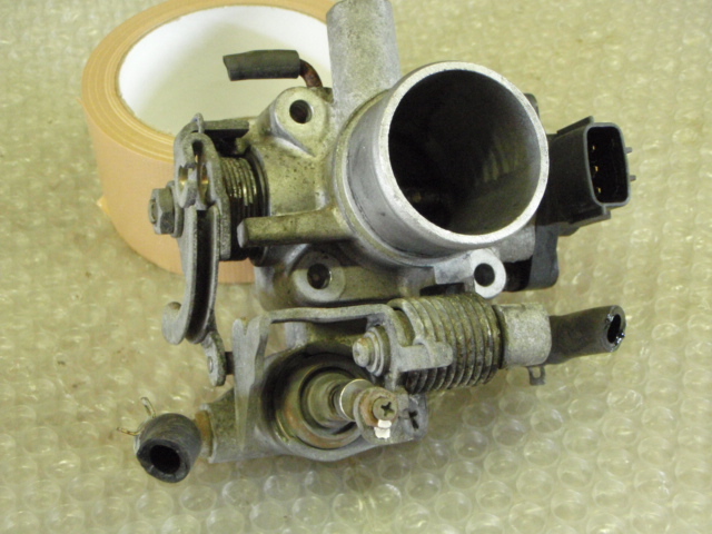 JA22 ジムニー スロットルボディ 純正 送料510円ジムニーJA22W 純正 スロットルボディ 82 【公式通販】