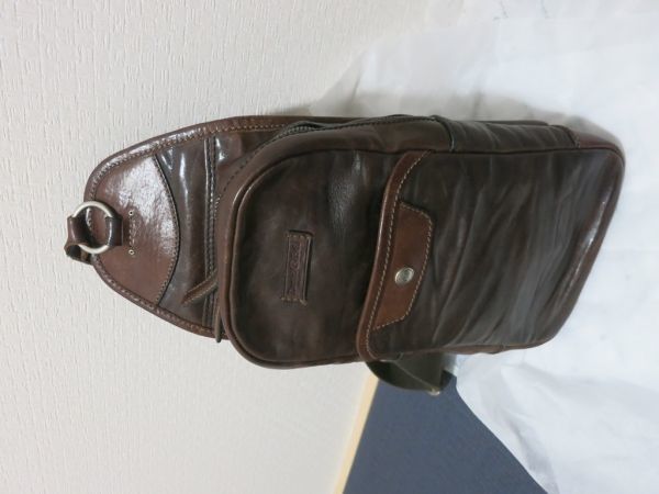Daniel&Bob ダニエルアンドボブ 別注 PIPPO ボディバッグ RODI レザー