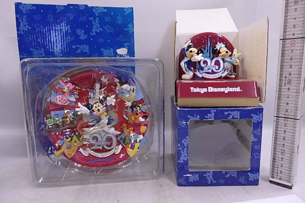 ディズニーランド　ＴＤＬ　ＴＤＳ　 20周年 記念 プレート 絵皿　メモスタンド　２個　 未使用 美品