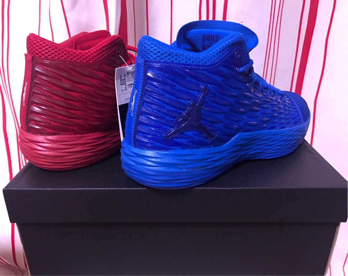 ナイキ ジョーダン Nike Jordan Mero M13 メロ M13 オリジナル カスタム バカ履き ミスマッチ 赤 青 スニーカー 28 5 バッシュ 28 5cm 売買されたオークション情報 Yahooの商品情報をアーカイブ公開 オークファン Aucfan Com