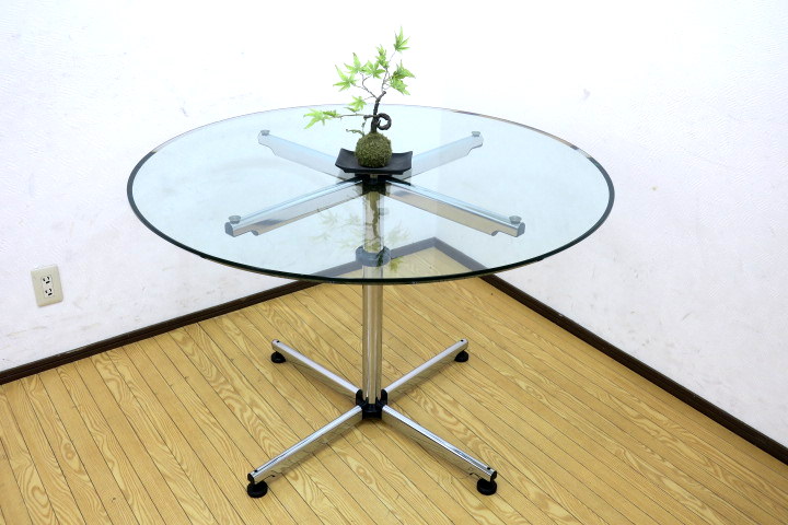  展示品 USM Haller/USMハラー USMキトステーブル ガラストップ(4人用)｜売買されたオークション情報、yahooの商品情報をアーカイブ公開 - オークファン 4人用