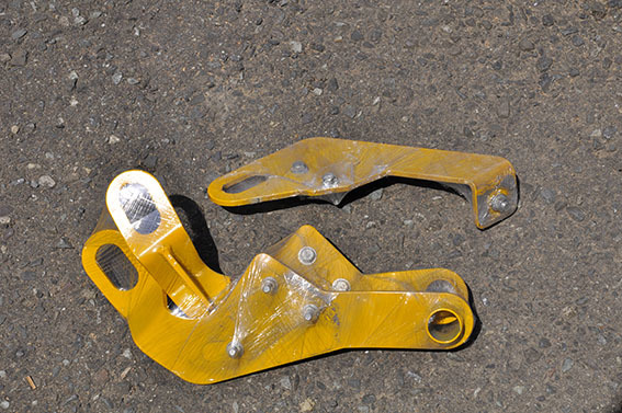 ジムニー 中古JB23 牽引フック 純正フロントバンパー用 3070-26L 3070-26R 純正リヤバンパー用3070-23