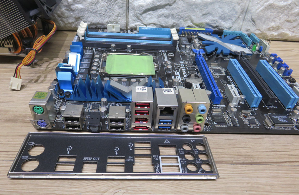 ☆≪ジャンク品≫ASUS P7P55D-E Core i対応 マザーボード[y091706