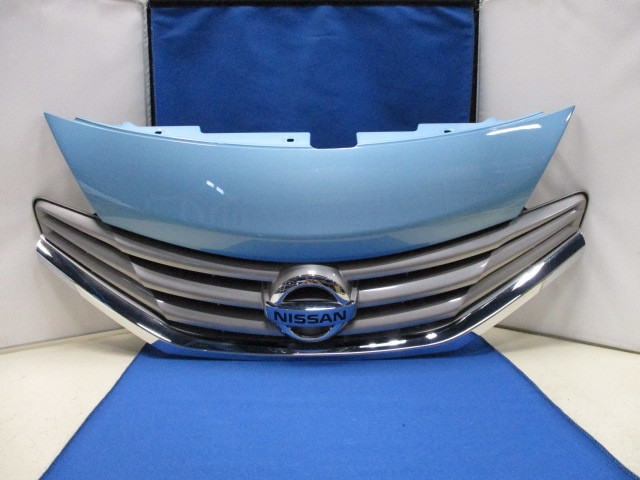 電子機器セット ジャンク品 日産 NOTE/ノート/メダリスト E12 中期 グリル 上下 純正 221304