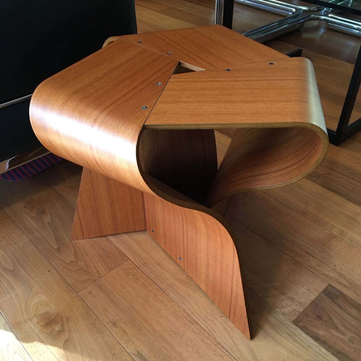 マッシュルームスツール 天童木工 ⁄ | 天童木工（てんどうもっこう 