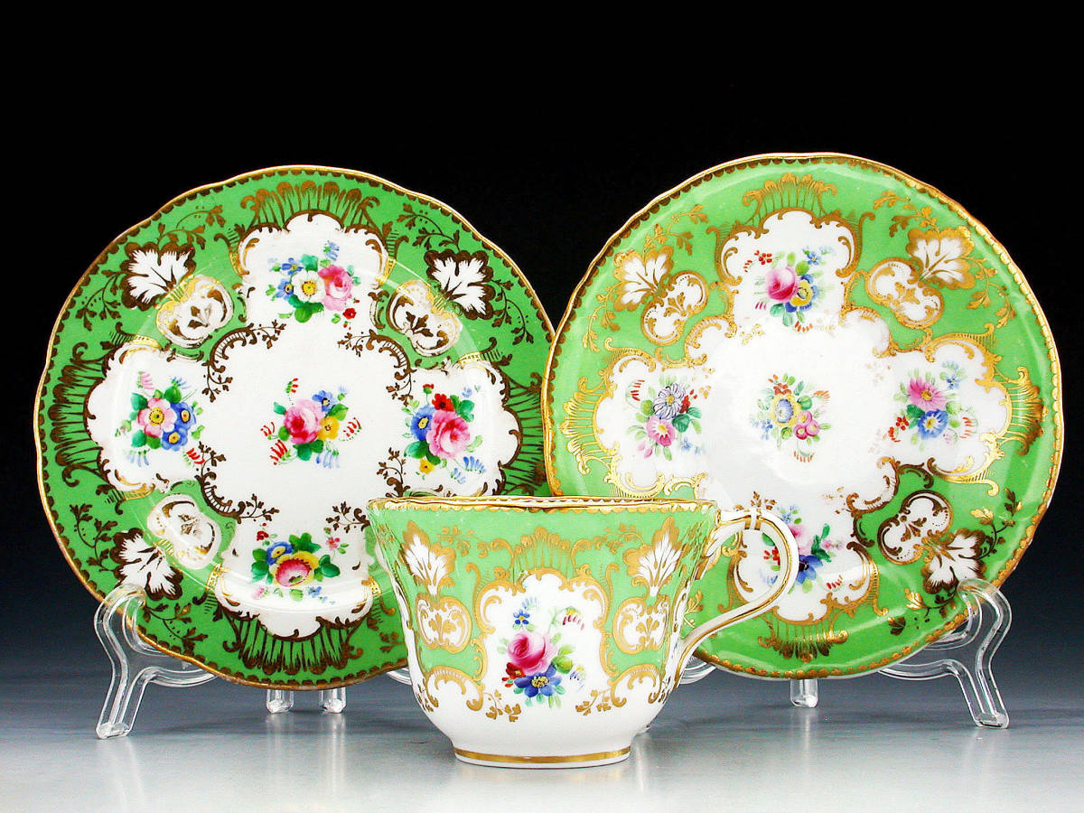 アンティーク ミントン・金彩碧地華装飾紋 キャビネットトリオ