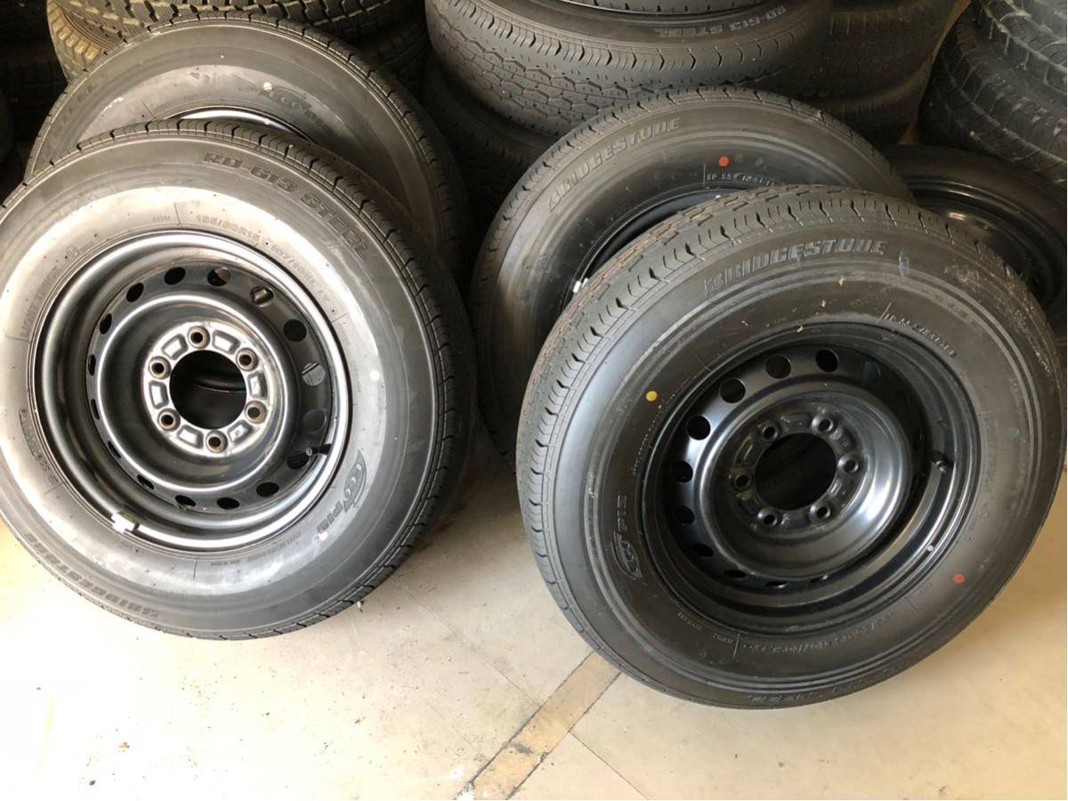 ハイエース　純正タイヤホイール4本セット　工場外し 新車外し ハイエース ハイエース200系 純正タイヤ 4本セット 4本