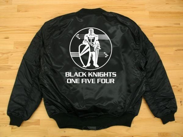 BLACK KNIGHTS 黒 プリントMA-1タイプ 白 3L Printedジャケット