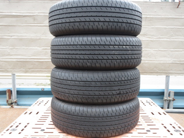 225/60R17 　ヨコハマ　ブルーアースE51　製造年数15年　残溝約5.5～7.0㎜　　4本セット　MADE　IN　JAPAN　