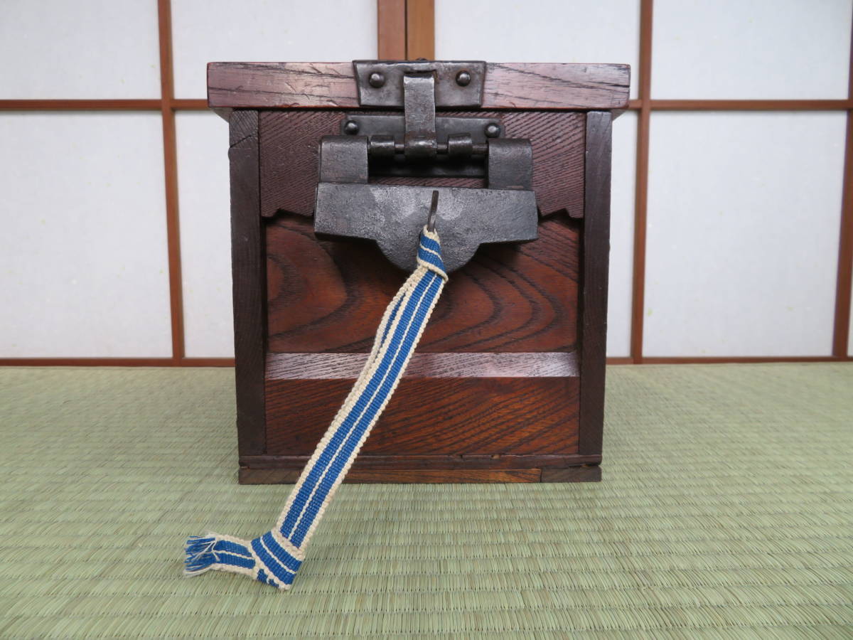 銭箱⁄船箪笥⁄ケヤキ⁄貴重箱⁄金具⁄銭函⁄隠し