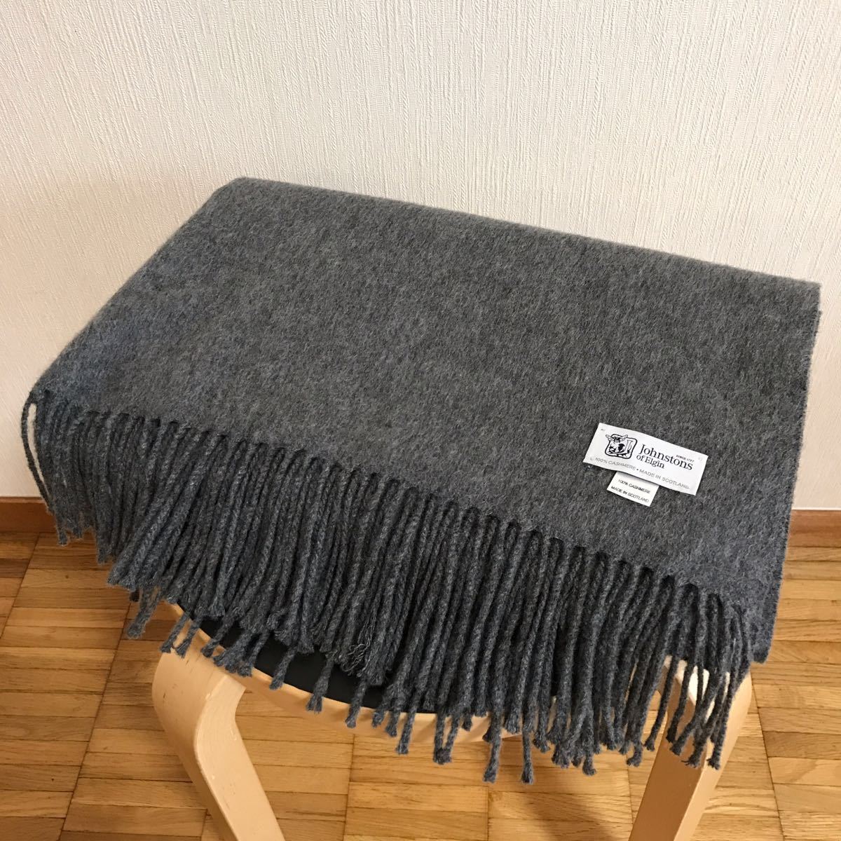 美品】JOHNSTONS カシミヤ 大判ストール ミッドグレー 美品 【公式通販】