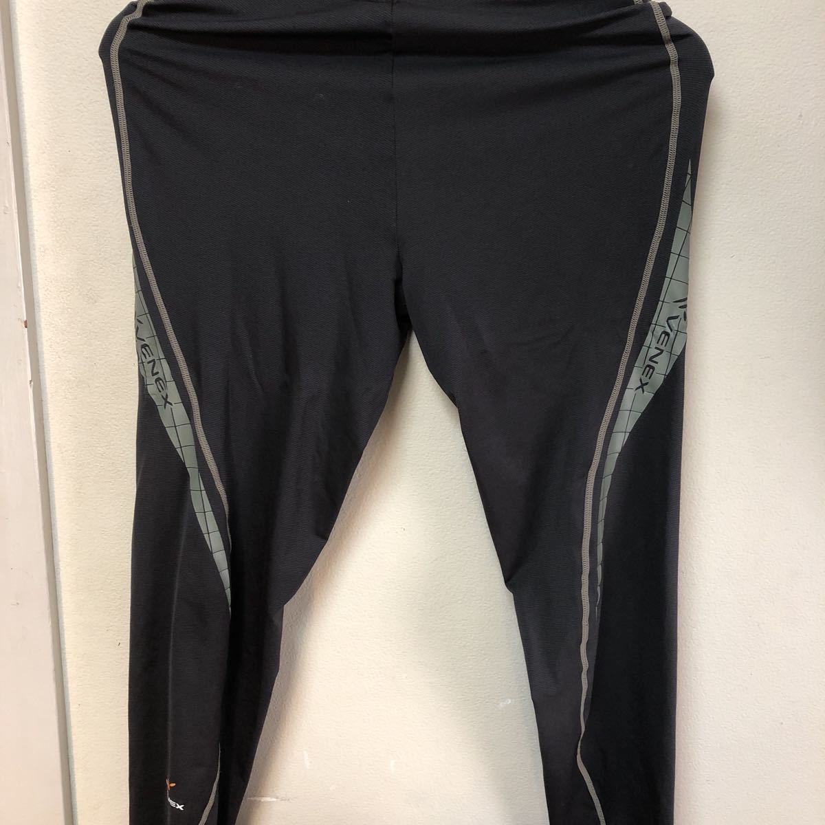 22,680円相当 VENEX リカバリーウェア 快眠 熟睡 超回復 ベネクス シャツ 上下セット リチャージ ロングタイツ メンズ Lサイズ 半袖_2