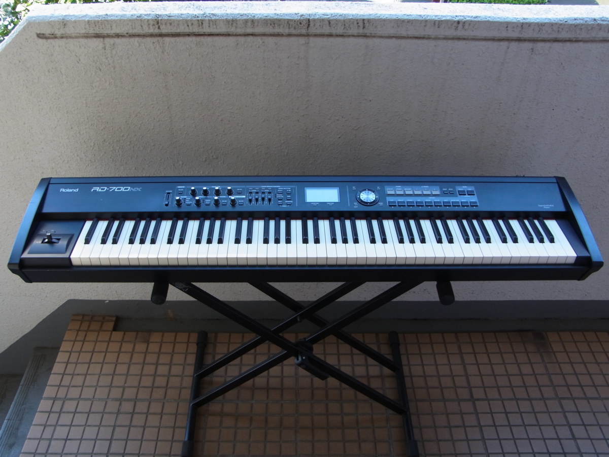 赤字超特価，定番 Roland ローランド / RD-700NX 88鍵 電子ピアノ 