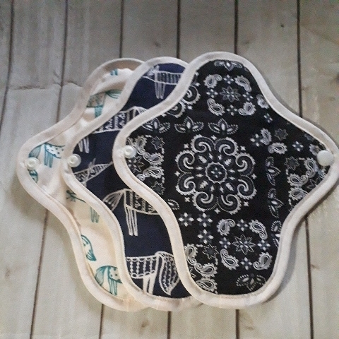 ハンドメイド布ナプキン　Sサイズ　バイアステープ、7層仕立て　肌ニット生地_1