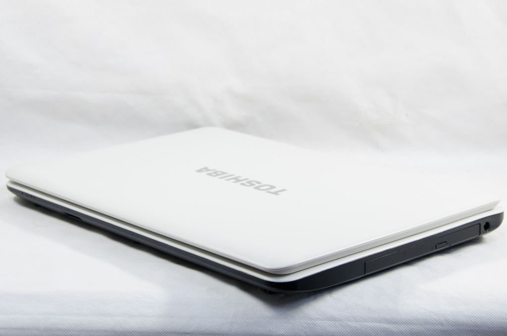 ホワイト ノートパソコン 中古美品 ☆極☆東芝 dynabook B351/23D☆第二