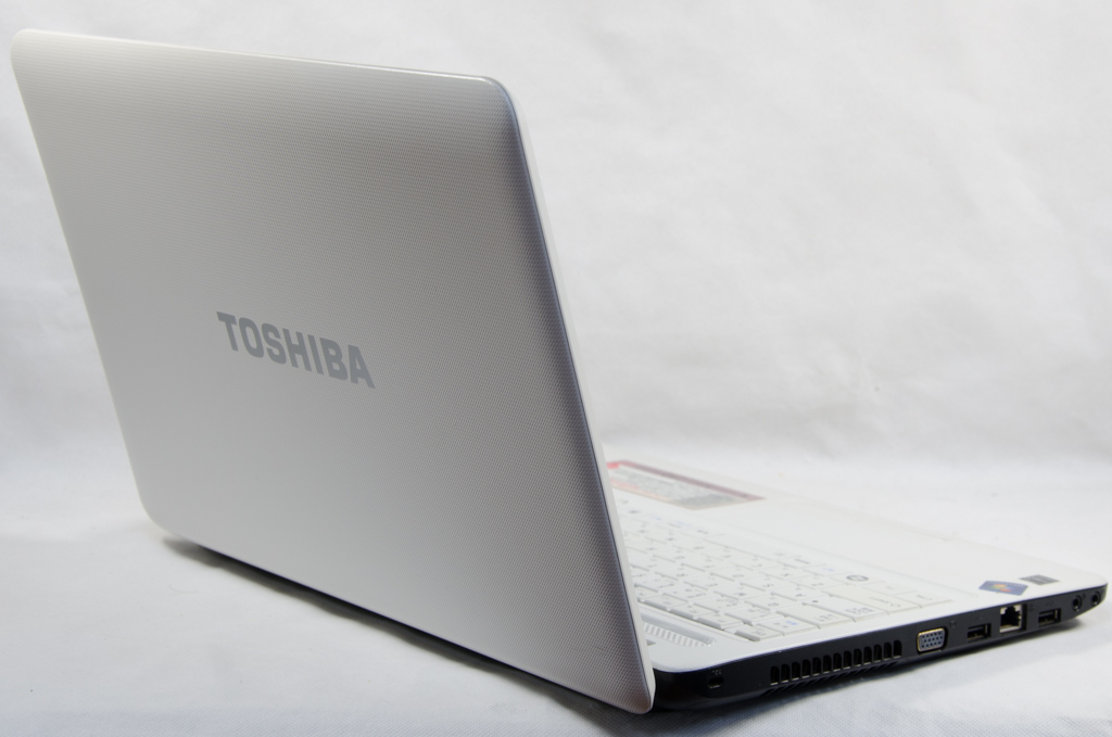ホワイト ノートパソコン 中古美品 ☆極☆東芝 dynabook B351/23D☆第二