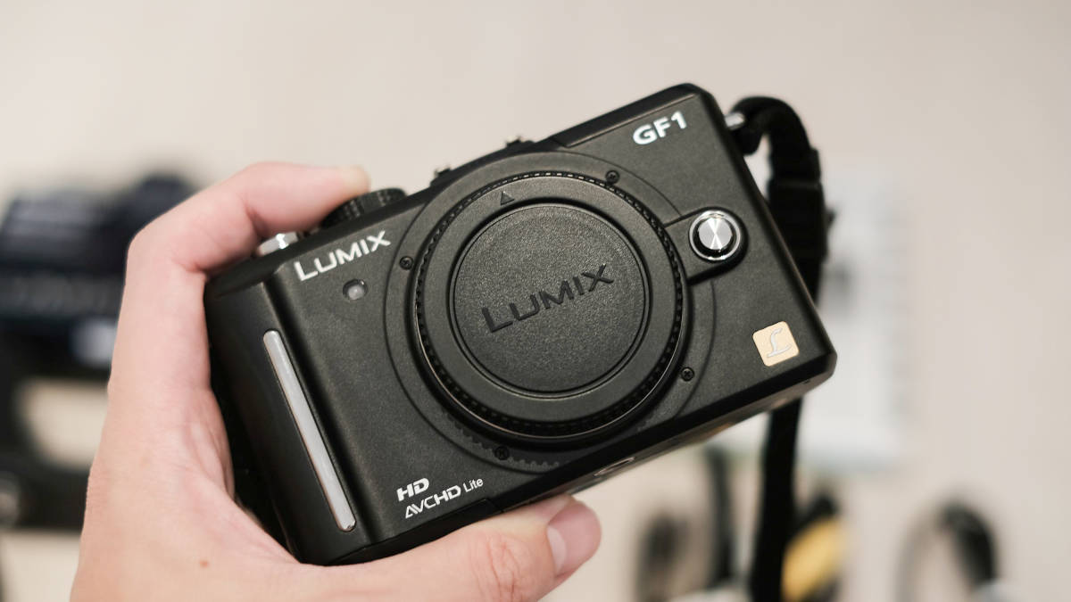 SALE，大人気 Panasonic パナソニック LUMIX DMC-GF1 ボディ(パナソニック)｜売買されたオークション情報、yahooの商品情報をアーカイブ公開 - オークファン パナソニック