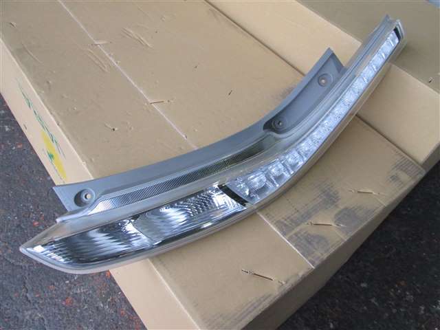 2596 リーフ AZE0 右テールランプ D115 【公式通販】