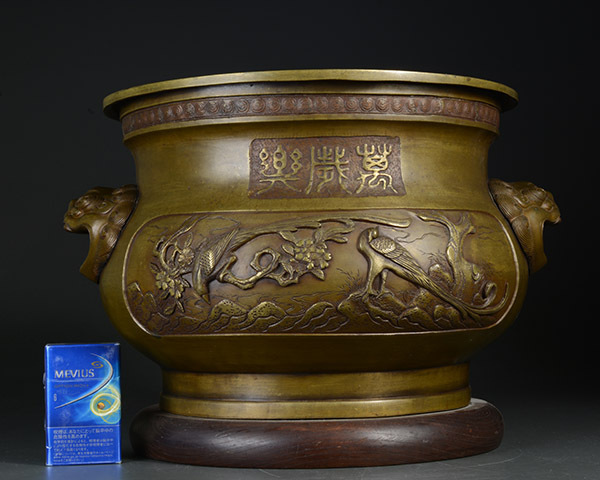 時代火鉢　唐子遊び　獅子持ち耳　宣徳銅　銘:義正　瓶掛 加】1957w 時代 茶道具 宣徳銅 獅子双耳花鳥漢詩図火鉢 木製台付 8