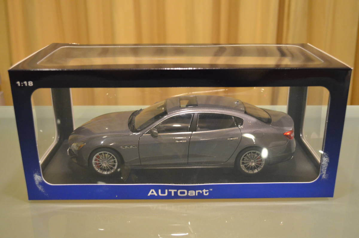 送料無料 美品 1/18 AUTO art 1/18 マセラティ Maserati クアトロ