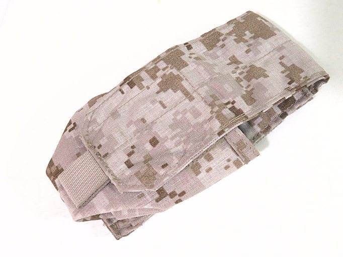 実物 新品【 EAGLE AOR1 白パルス スモークグレネード ポーチ 】SEALS