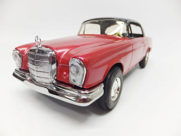 T51a240★Y○ 【美品/希少】 イチコー ブリキ製 3000個限定 メルセデスベンツ 250SE クーペ 昭和レトロ 全長約30㎝ - メルカリ 2026年最新ブリキ 電車(鉄道)の中古品 イチコーの蒸気機関車 D5101