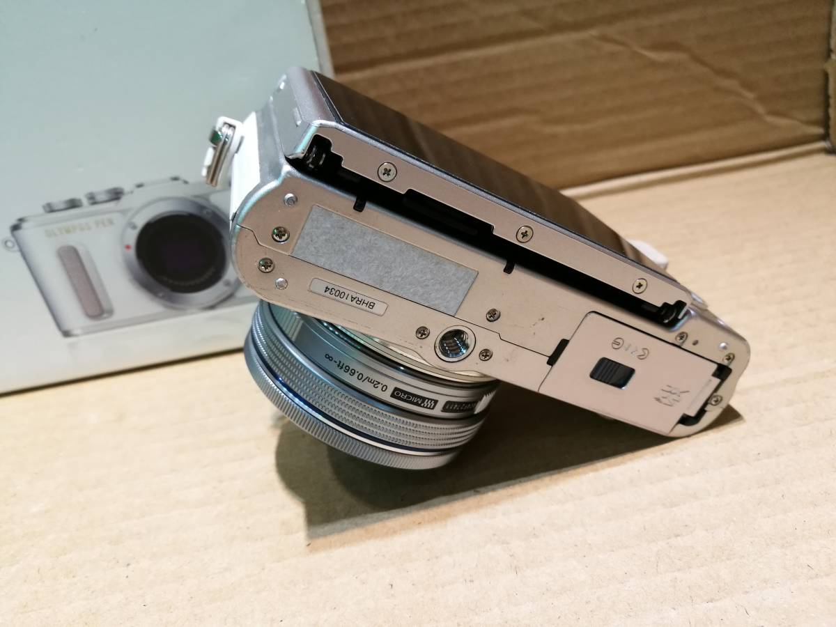 ☆美品 olympus オリンパス pen E-PL8 ボディ ホワイト レンズキット 