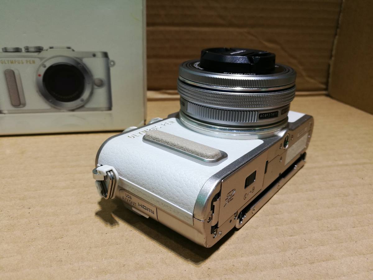 ☆美品 olympus オリンパス pen E-PL8 ボディ ホワイト レンズキット 