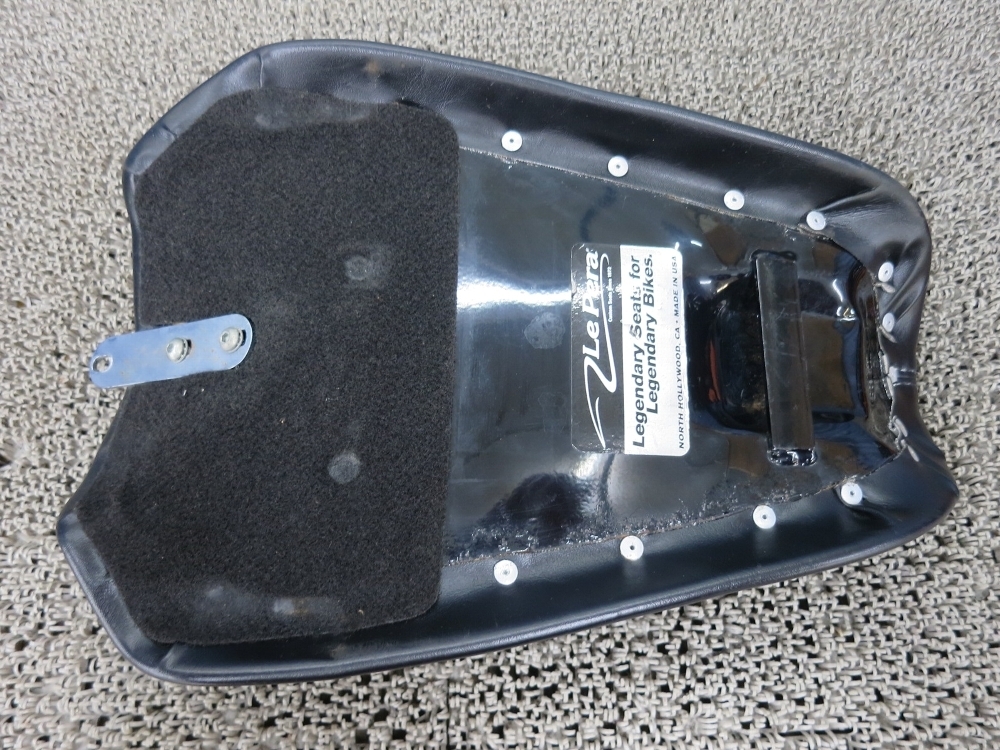 スポーツスター XL1200 XL883 Le シートハーレー Peraラペラ ラペラ 0