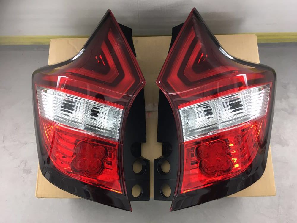 日産 ノート HE12 E12 後期 純正 左右 HID テールランプ テールライト