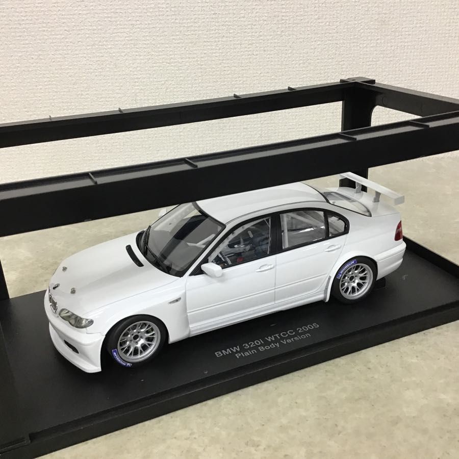 オートアート 1⁄18 BMW 320i E46 WTCC オートアート 1/18 BMW 320i (E46)