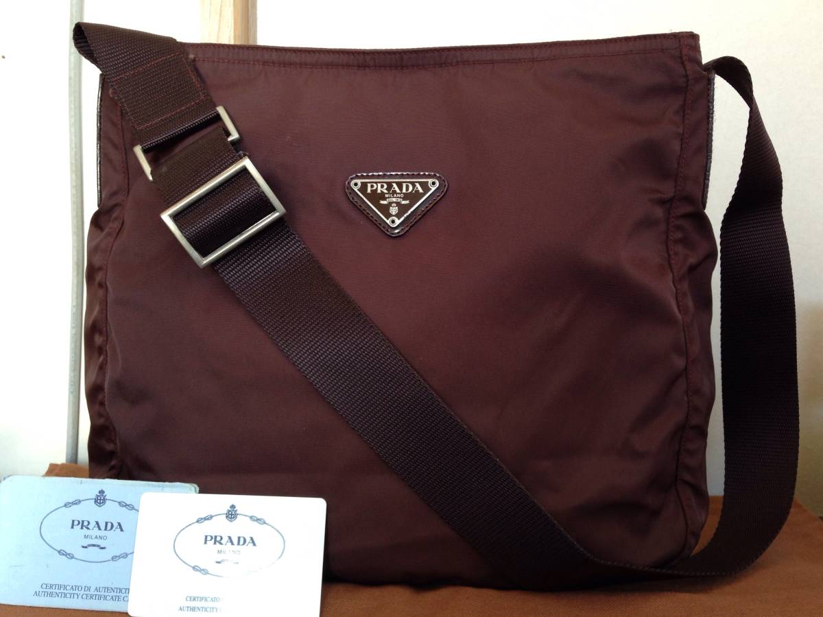 ショルダーバッグ プラダ PRADA 極美品 三角ロゴ レザー 斜め掛け 