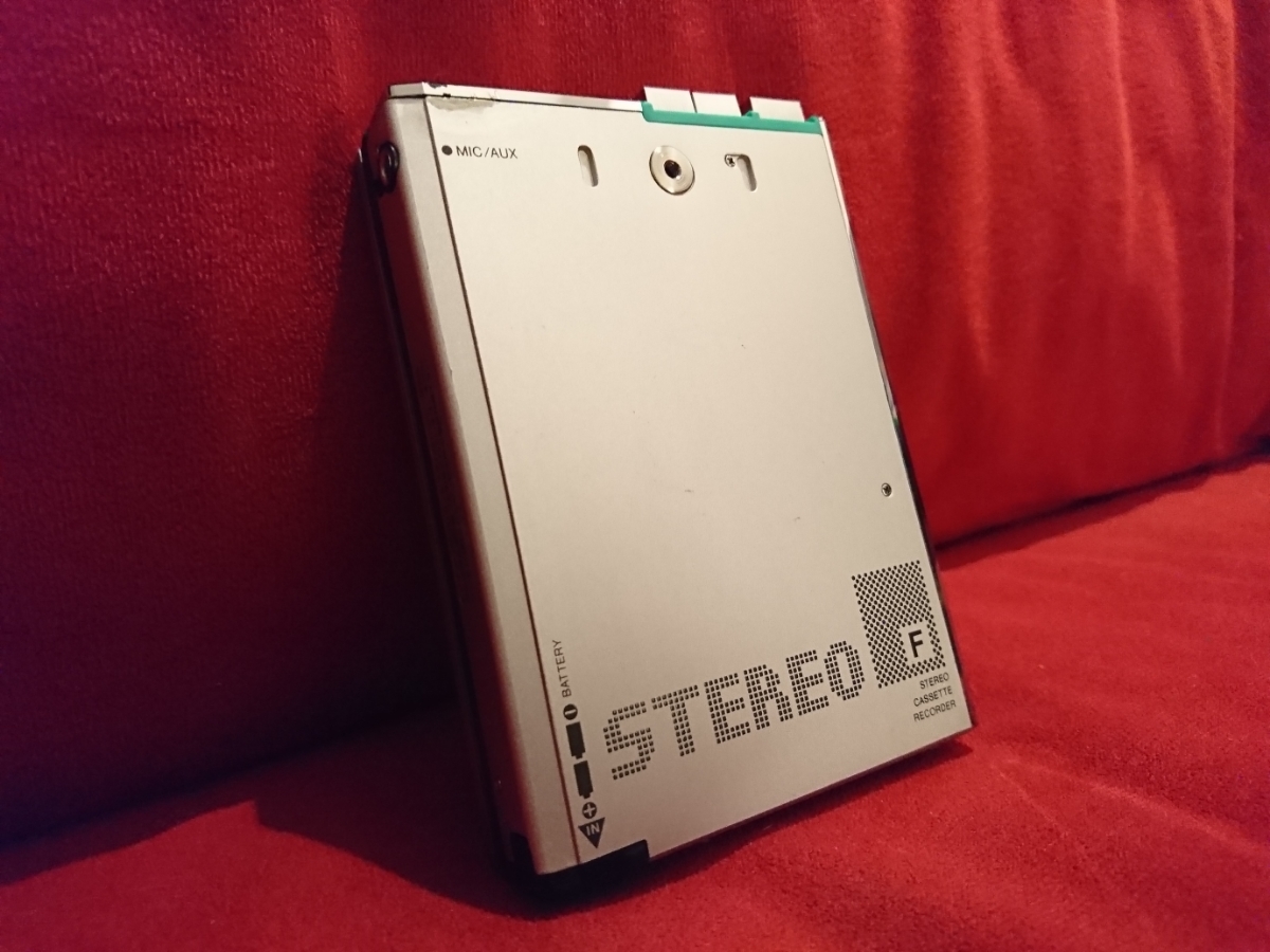 通電 aiwa カセットボーイ HS-F7 カセットプレーヤー レトロ カセット