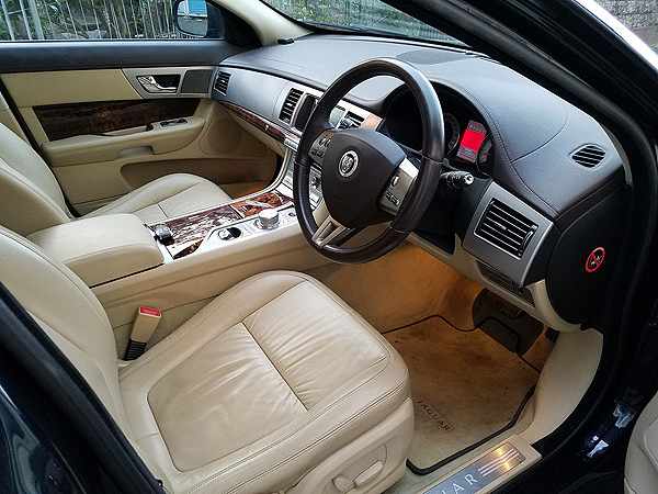 【低走行23年ジャガーXFラグジュアリー】車検32年9月★ワンオーナー★本革シート★Bカメラ