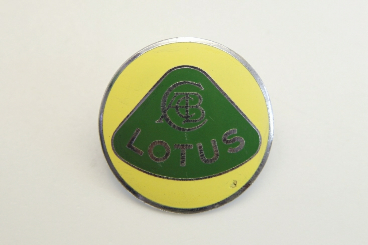 Lotus ロータスヨーロッパ ノーズ エンブレム 七宝焼 エラン エリート 旧ロゴ 1904 LOTUS ロータス ノーズバッジ 純正 ロータスエンブレム ／