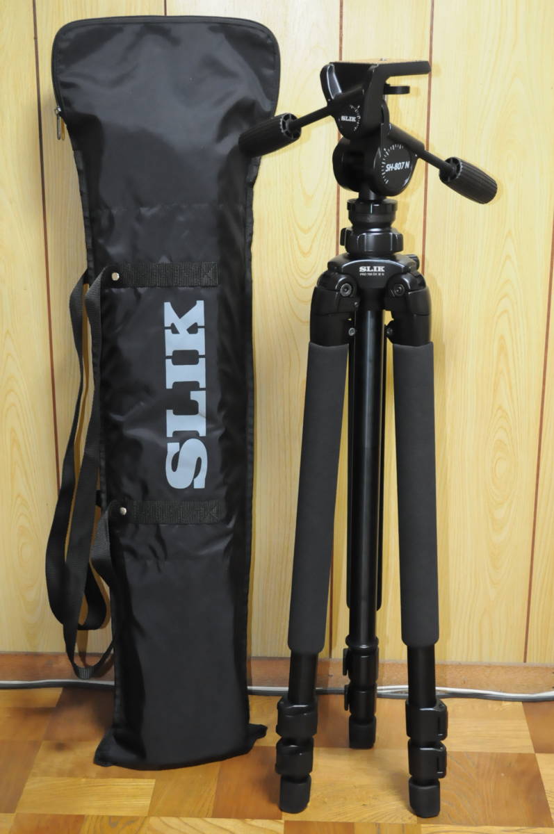 キレイ！ 現行モデル！ 大型プロ仕様　スリック プロ 700 DX III N　三脚 3段　雲台セット　フルサイズ一眼レフ 大口径レンズ ザ NS スリック独自の軽合金パイプ採用大型三脚「プロ 脚単体 4段 超大型