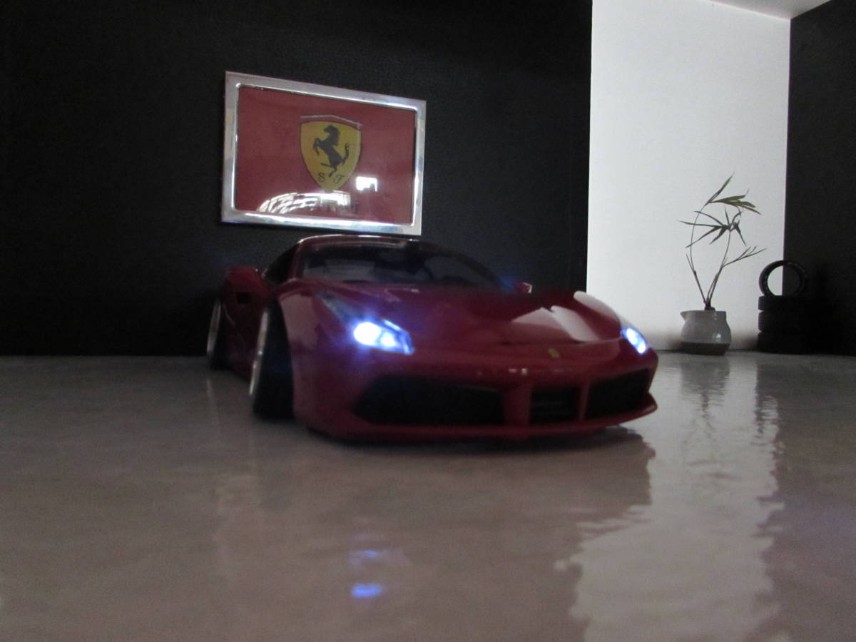 1/18 フェラーリ488GTB 改 カスタム 《ライト点灯車高短 ローダウン サスペンション 深リム ネガキャン ステアリング ホイール回転》
